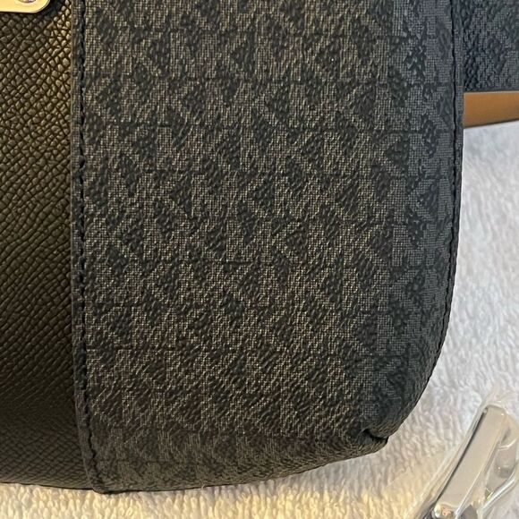 NWT Michael Kors Black With Grey Jet Set Monogrammed Fanny Pack Belt Sz L/XL - Picture 8 of 8